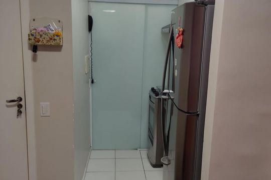 Cozinha de apartamento para alugar com 2 quartos, 37m² em Jardim Dom José, Embu das Artes