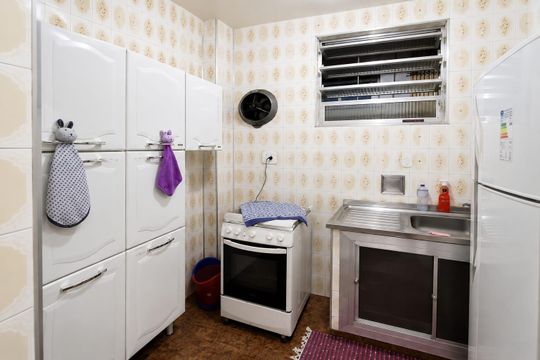 Cozinha de apartamento para alugar com 1 quarto, 28m² em Flamengo, Rio de Janeiro