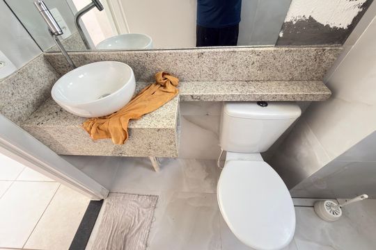 Banheiro Social de apartamento para alugar com 2 quartos, 49m² em Vila Cristina, Contagem