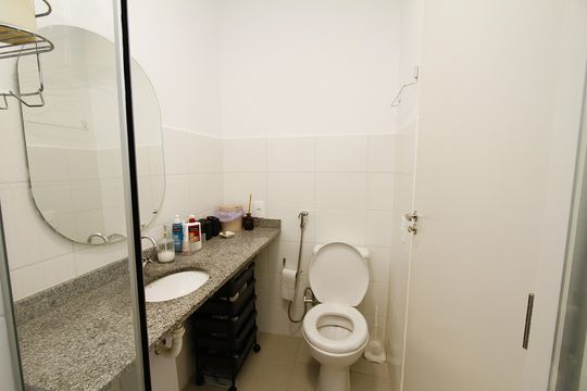 Banheiro da Suíte de apartamento para alugar com 3 quartos, 70m² em Palmeiras, Belo Horizonte
