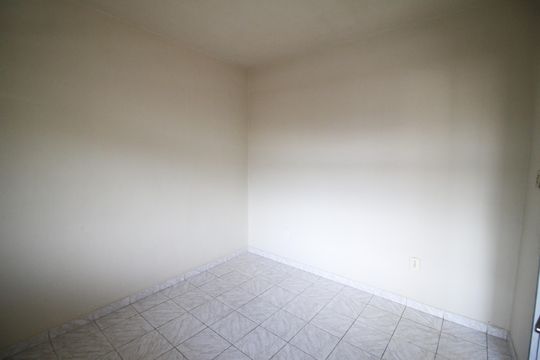 Quarto 1 de casa para alugar com 2 quartos, 50m² em Taquara, Rio de Janeiro