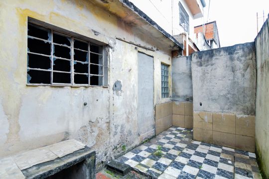 Edícula de casa à venda com 4 quartos, 160m² em Vila Rosalia, Guarulhos