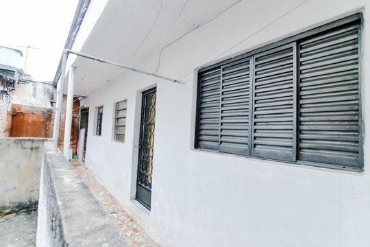 Quintal de casa à venda com 4 quartos, 160m² em Vila Rosalia, Guarulhos
