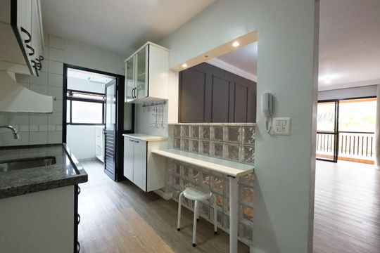 Cozinha de apartamento para alugar com 2 quartos, 66m² em Aclimação, São Paulo
