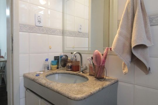Banheiro Social de apartamento à venda com 2 quartos, 58m² em Glória, Belo Horizonte