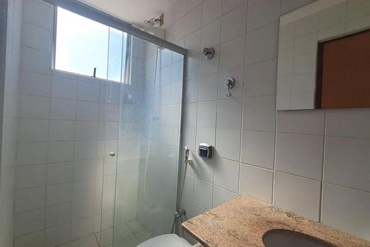 Banheiro de apartamento para alugar com 3 quartos, 70m² em Palmares, Belo Horizonte