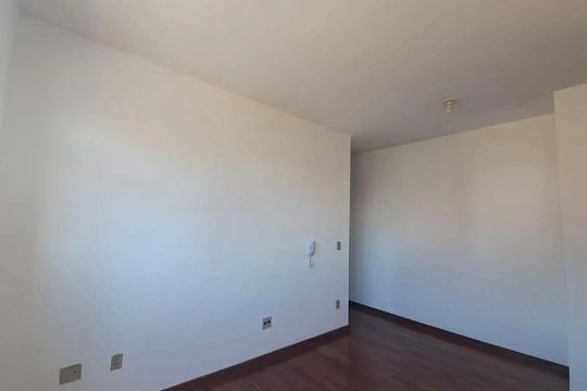 Sala de apartamento para alugar com 3 quartos, 70m² em Palmares, Belo Horizonte