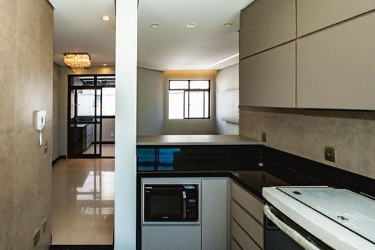 Cozinha de apartamento para alugar com 3 quartos, 86m² em Dona Clara, Belo Horizonte
