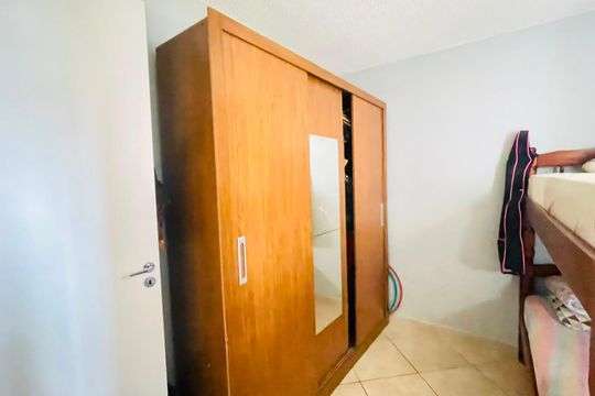 Quarto de apartamento para alugar com 2 quartos, 50m² em Conjunto Habitacional Jardim Sao Bento, Embu das Artes