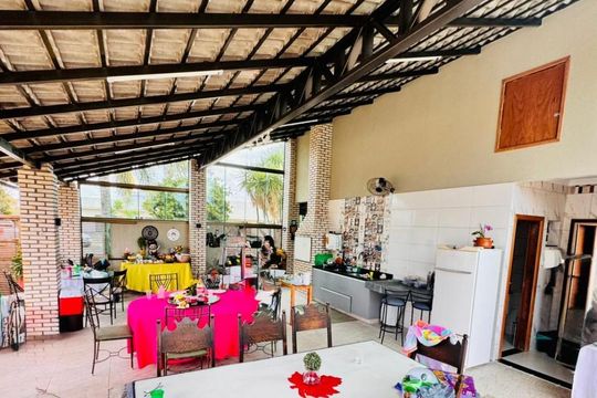 Área externa de casa à venda com 6 quartos, 535m² em Q 20, Brasília