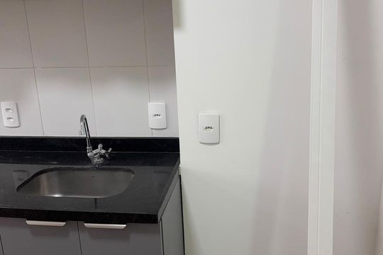 Cozinha de apartamento para alugar com 1 quarto, 27m² em Campo Belo, São Paulo