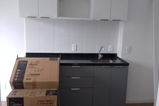 Cozinha de apartamento para alugar com 1 quarto, 27m² em Campo Belo, São Paulo