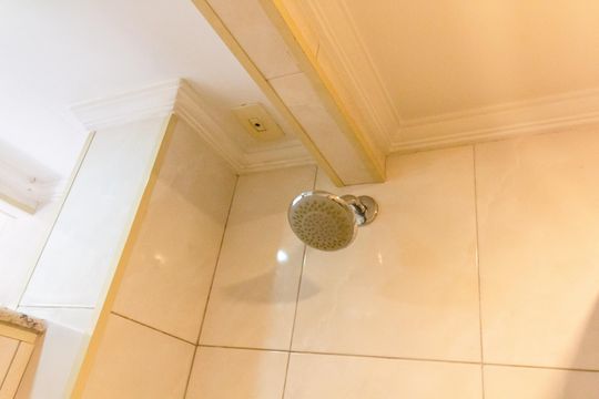 Banheiro de apartamento para alugar com 3 quartos, 60m² em Parque Cecap, Guarulhos