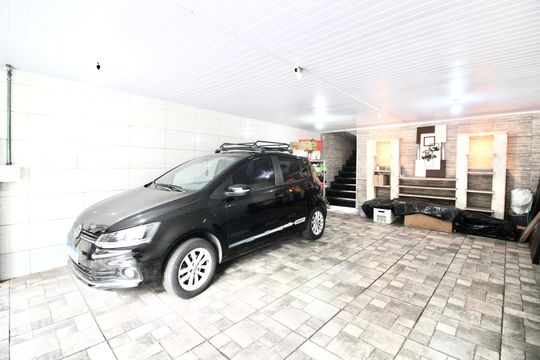 Garagem de casa à venda com 3 quartos, 150m² em Jardim Santa Maria, São Paulo