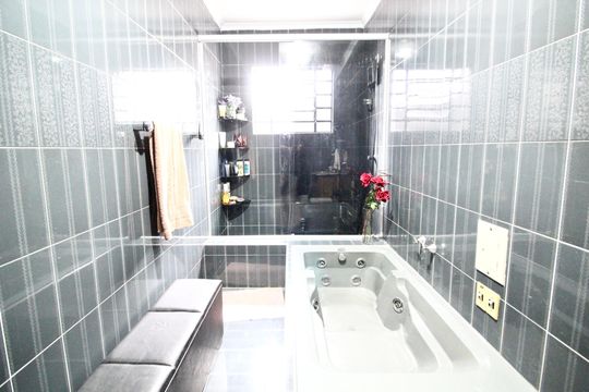 Banheiro da suíte 1 de casa à venda com 3 quartos, 150m² em Jardim Santa Maria, São Paulo
