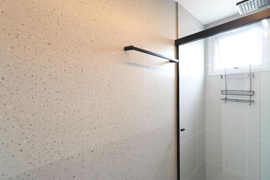 Banheiro de apartamento para alugar com 1 quarto, 28m² em Barra Funda, São Paulo
