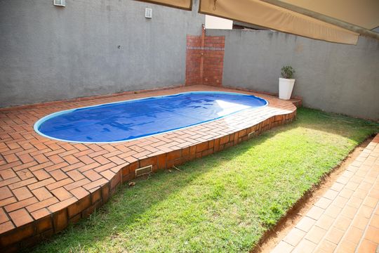 Quintal de casa de condomínio à venda com 4 quartos, 202m² em Alphaville Araguaia, Goiânia