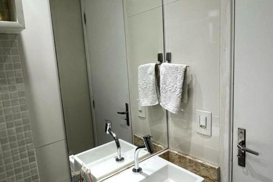 Banheiro de apartamento à venda com 2 quartos, 50m² em Vila Monte Santo, São Paulo