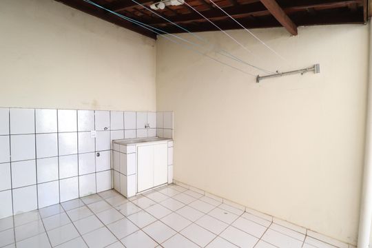 Área de Serviço de casa para alugar com 3 quartos, 187m² em Jardim Patricia, Uberlândia