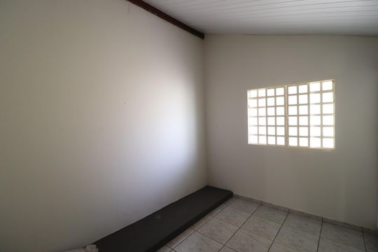 Dispensa de casa para alugar com 3 quartos, 187m² em Jardim Patricia, Uberlândia