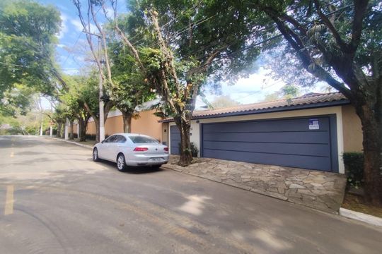 Fachada de casa para alugar com 2 quartos, 300m² em Brooklin, São Paulo