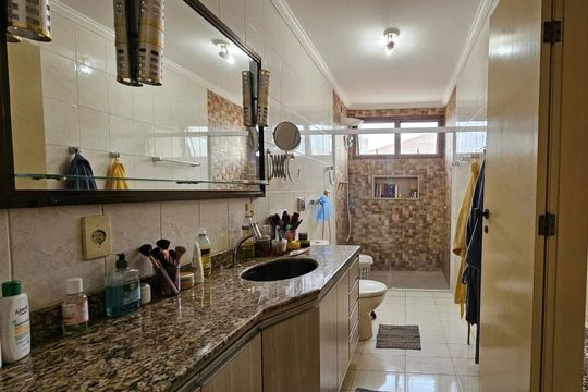 Banheiro de apartamento para alugar com 3 quartos, 170m² em Jardim das Nações, Taubaté