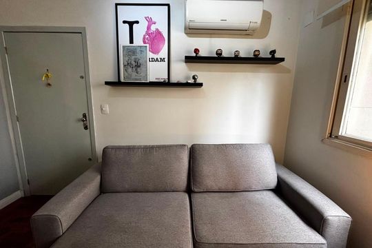 Sala de apartamento para alugar com 2 quartos, 47m² em Menino Deus, Porto Alegre
