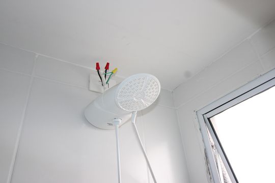Banheiro de kitnet/studio para alugar com 1 quarto, 20m² em Vila Santana, São Paulo