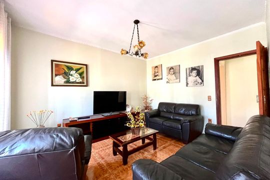 Sala 2 de casa para alugar com 3 quartos, 90m² em Jardim dos Oliveiras, Campinas