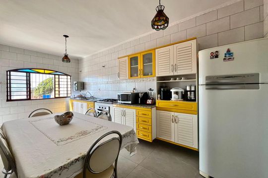 Cozinha de casa para alugar com 3 quartos, 90m² em Jardim dos Oliveiras, Campinas