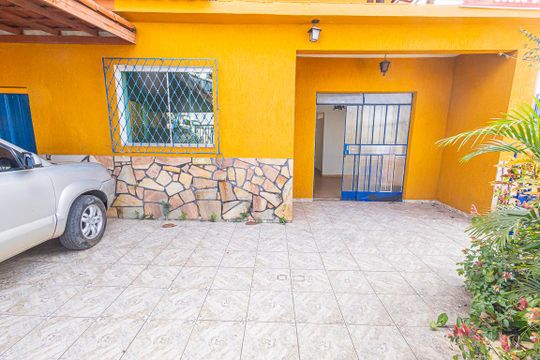 garagem de casa para alugar com 3 quartos, 200m² em Providência, Belo Horizonte