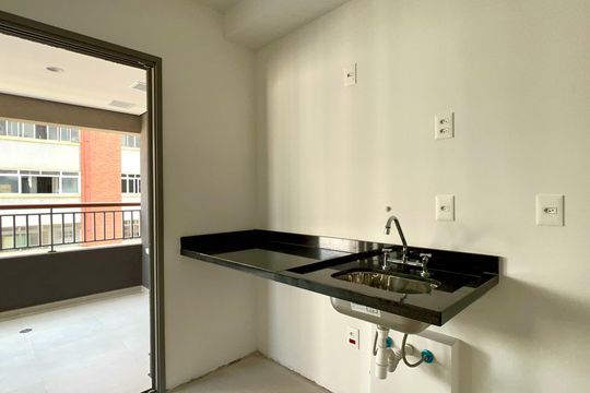 Cozinha de apartamento à venda com 2 quartos, 56m² em Vila Anglo Brasileira, São Paulo