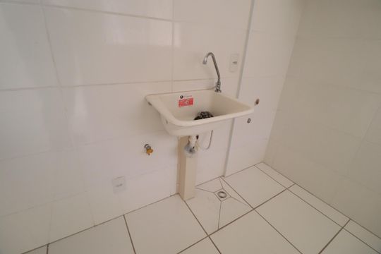 Cozinha e Área de Serviço de apartamento para alugar com 2 quartos, 52m² em Jardim Brasília, Uberlândia