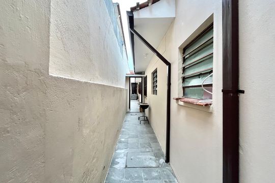 Área externa de casa à venda com 2 quartos, 134m² em Mirandópolis, São Paulo