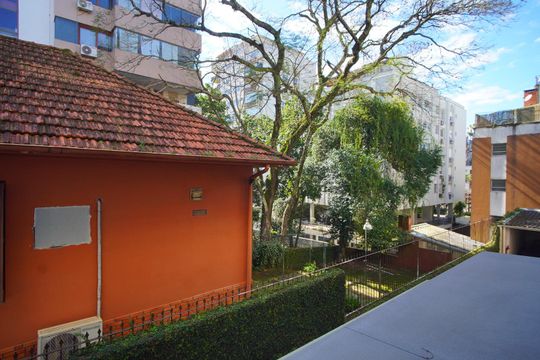Sala - Vista de apartamento à venda com 3 quartos, 118m² em Petrópolis, Porto Alegre
