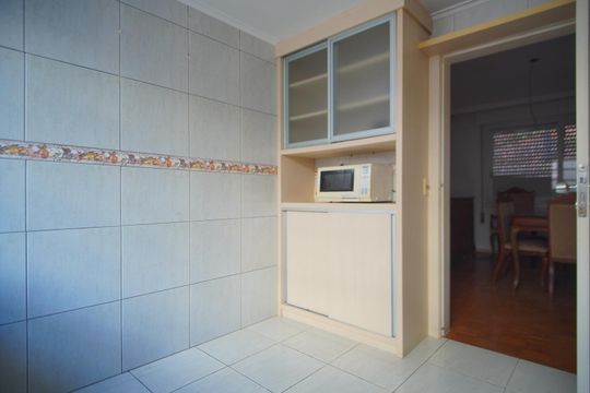 Cozinha de apartamento à venda com 3 quartos, 118m² em Petrópolis, Porto Alegre