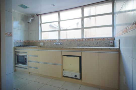Cozinha de apartamento à venda com 3 quartos, 118m² em Petrópolis, Porto Alegre