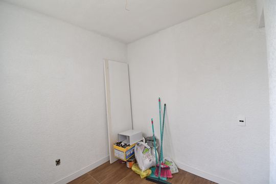 Quarto 2 de apartamento à venda com 2 quartos, 38m² em Santa Cândida, Curitiba