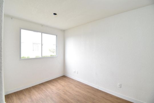 Sala de apartamento à venda com 2 quartos, 38m² em Santa Cândida, Curitiba