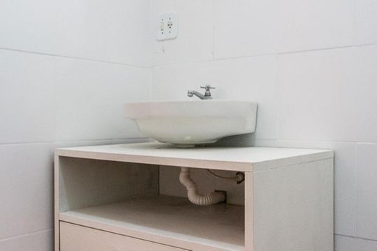 Banheiro de apartamento à venda com 1 quarto, 41m² em Pinheiros, São Paulo
