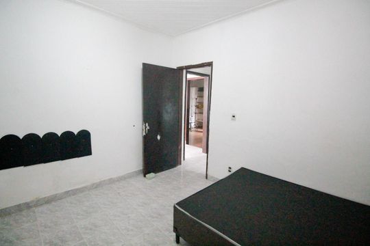 Casa para alugar com 3 quartos, 280m² em Parque Pinheiros, Taboão da Serra