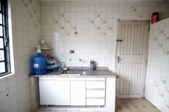 Casa para alugar com 3 quartos, 280m² em Parque Pinheiros, Taboão da Serra