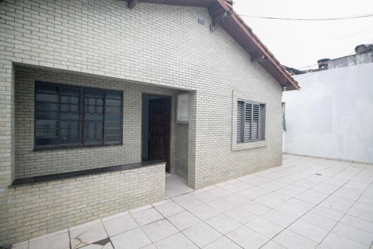 Casa para alugar com 3 quartos, 280m² em Parque Pinheiros, Taboão da Serra