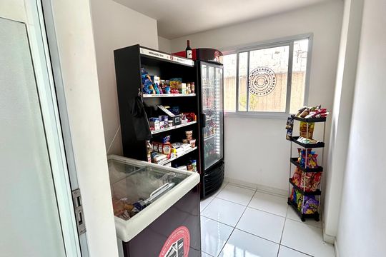 Mercado  de apartamento para alugar com 2 quartos, 60m² em Vila Milton, Guarulhos