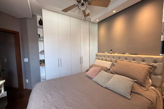 Suíte de apartamento à venda com 3 quartos, 150m² em Carlos Prates, Belo Horizonte