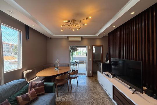 Sala de apartamento à venda com 3 quartos, 150m² em Carlos Prates, Belo Horizonte