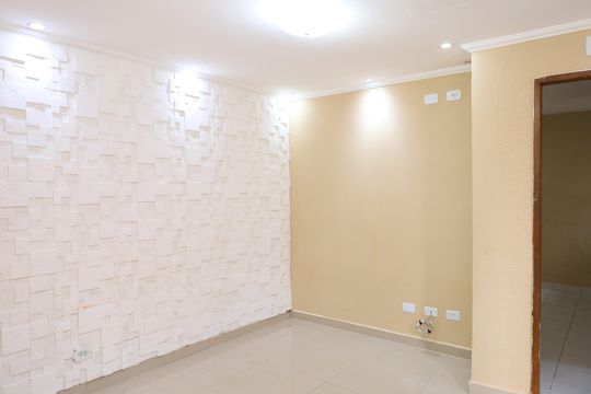 Sala de casa para alugar com 1 quarto, 50m² em Parque Paineiras, São Paulo