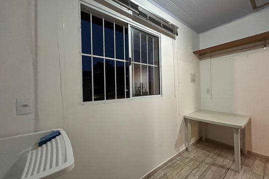 Área de Serviço de apartamento para alugar com 2 quartos, 56m² em Campeche, Florianópolis