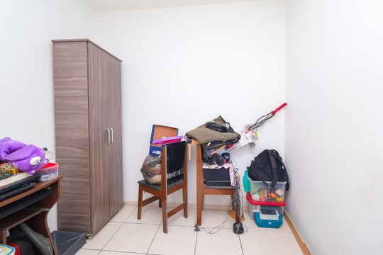 Quarto 1 de apartamento para alugar com 2 quartos, 45m² em Itaim Paulista, São Paulo