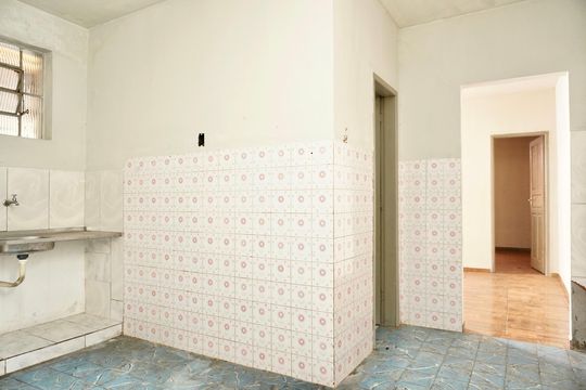 Cozinha  de casa para alugar com 1 quarto, 80m² em Santa Efigênia, Belo Horizonte